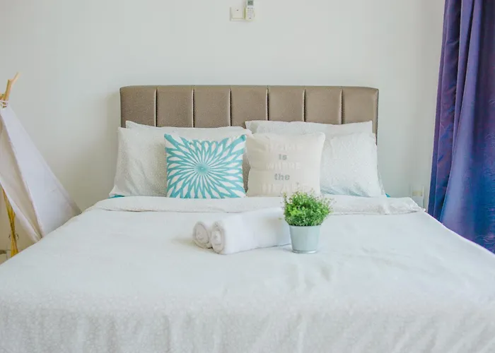 -Lake View-Mount Austin Ikea Toppen 10 Mins - C107